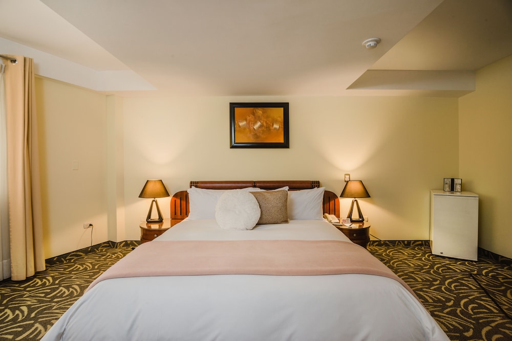 Deluxe Suite photo 1