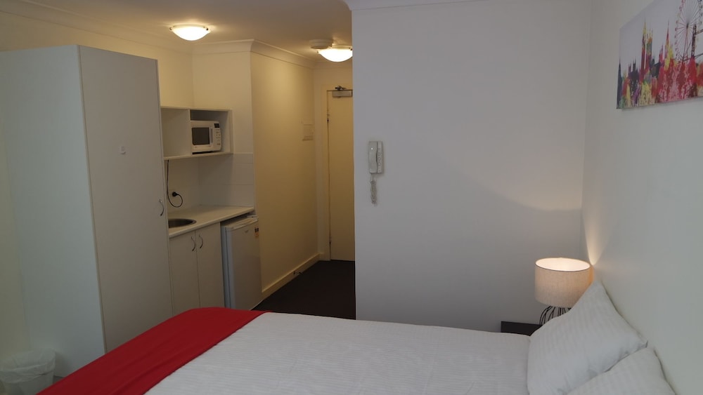 Deluxe Studio Suite photo 3