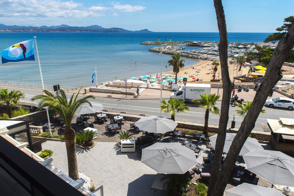 Deluxe Room, 1 Bedroom, Balcony, Sea View photo 3