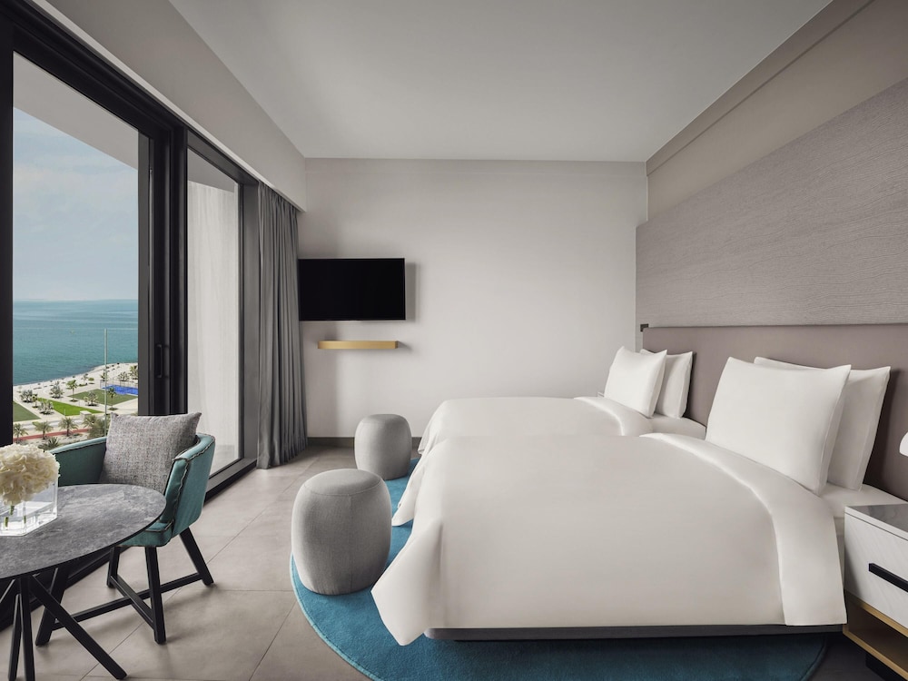 Premium Twin Room (Beach and Pool) photo 1