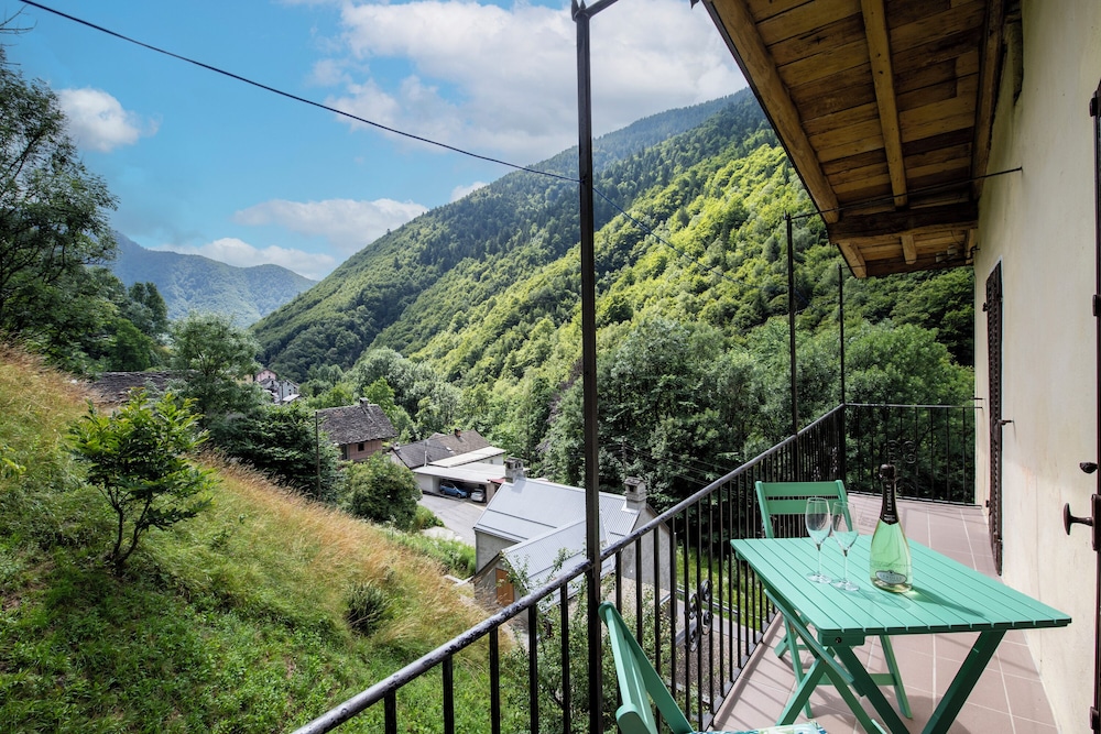 Family Apartment, 2 Bedrooms, Mountainside (Wild Valley Onsernone) photo 3