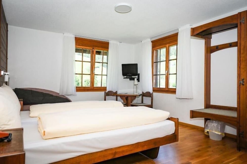 Classic Triple Room photo 2