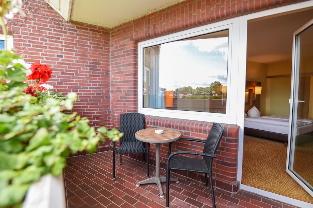 Comfort Double or Twin Room, Balcony - Photo 5
