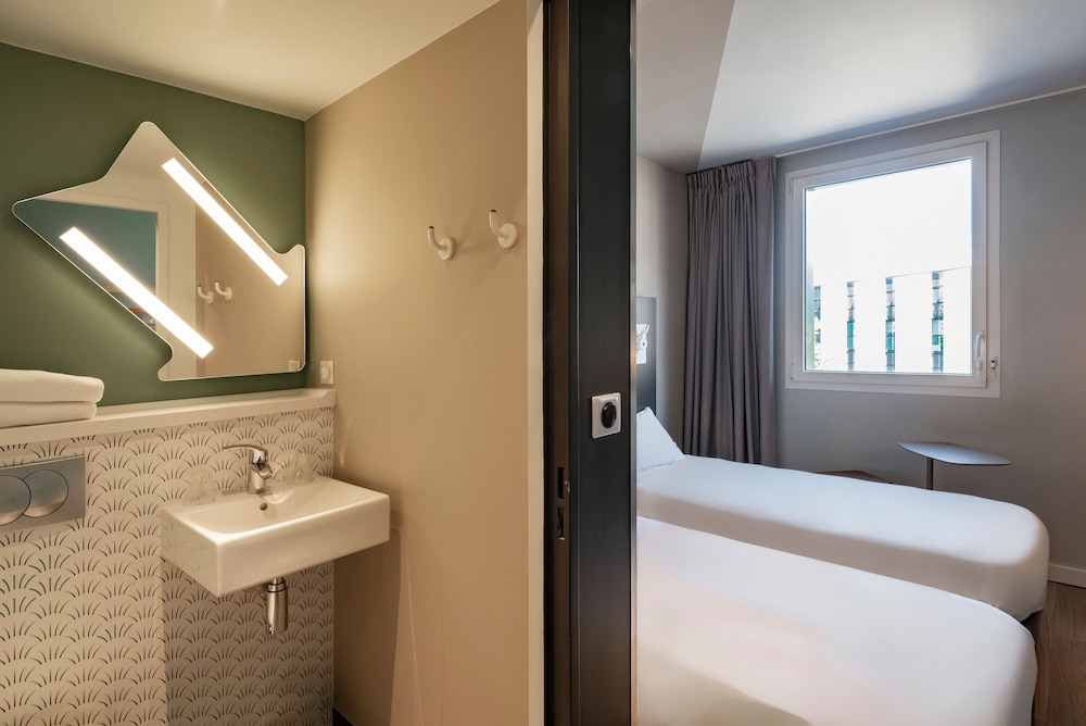 Twin Room, 2 Twin Beds - Photo 4