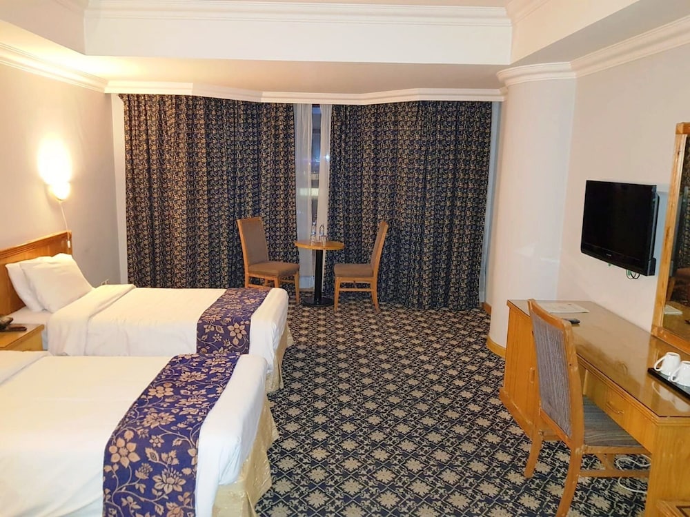 Standard Twin Room, 2 Twin Beds - Photo 1