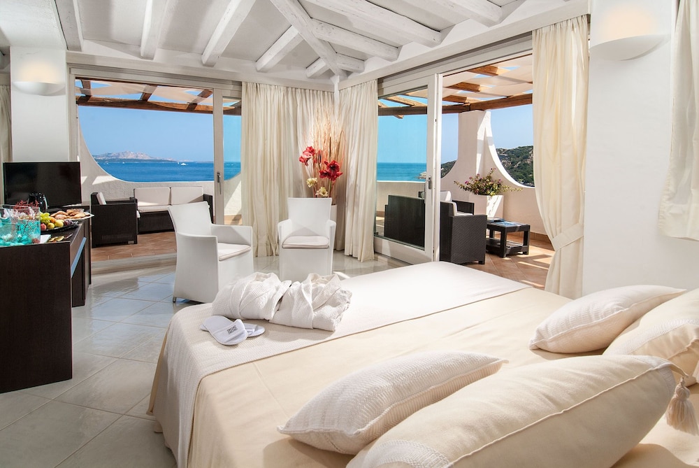 Deluxe Suite, Terrace, Sea View