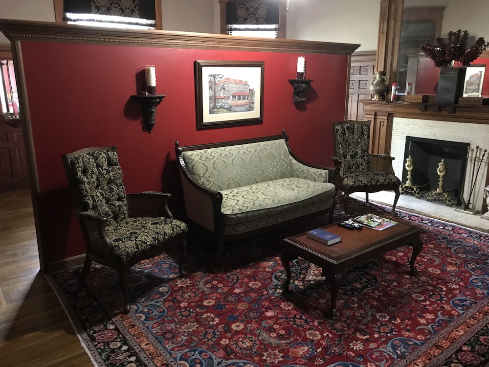 Grand Suite, 1 King Bed, Private Bathroom, Ground Floor photo 2