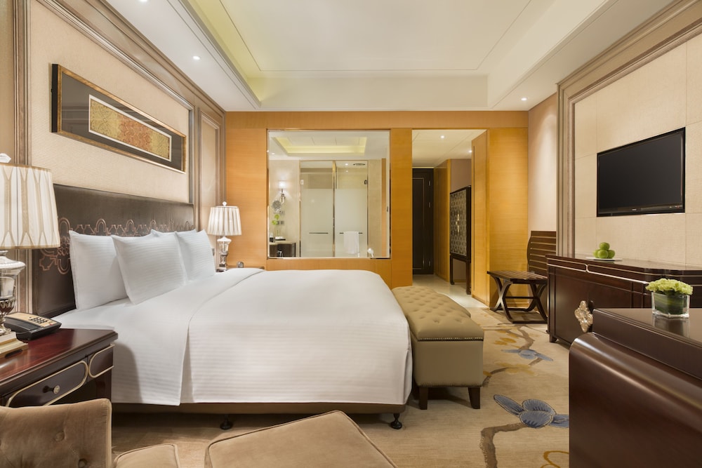 Grand Room, 1 King Bed