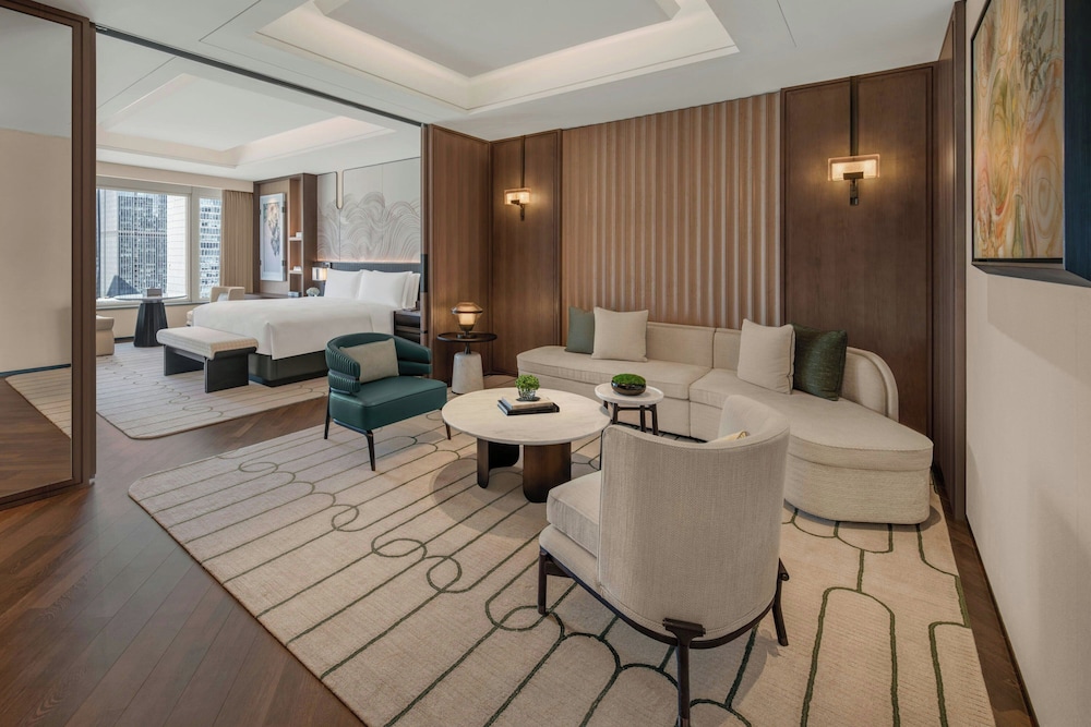 Discovery Suite - Photo 1