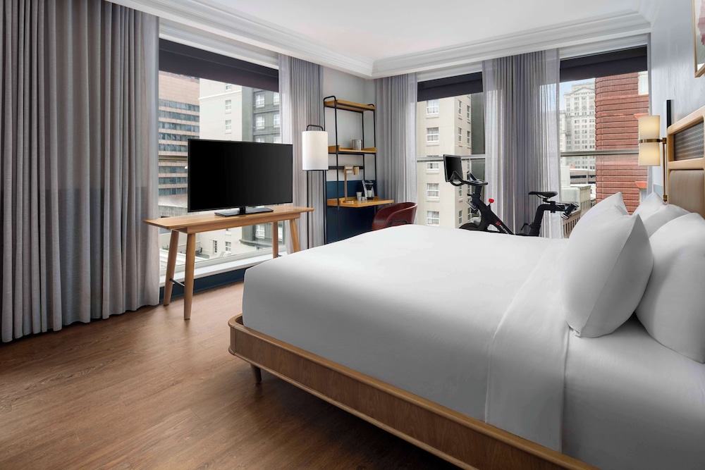 City View Room, 1 King Bed, with Peloton - Photo 8
