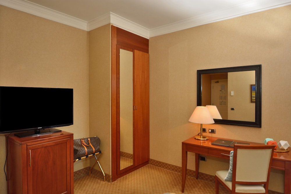 Classic Double or Twin Room photo 3