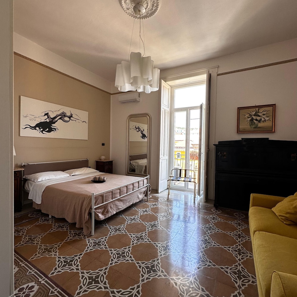 Comfort Double Room, 1 Queen Bed, Ensuite, City View