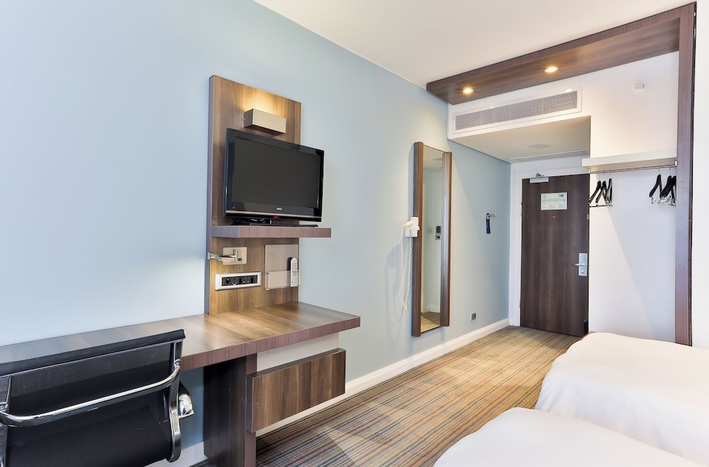 Standard Room, 2 Twin Beds, Balcony, Ocean View - Photo 14