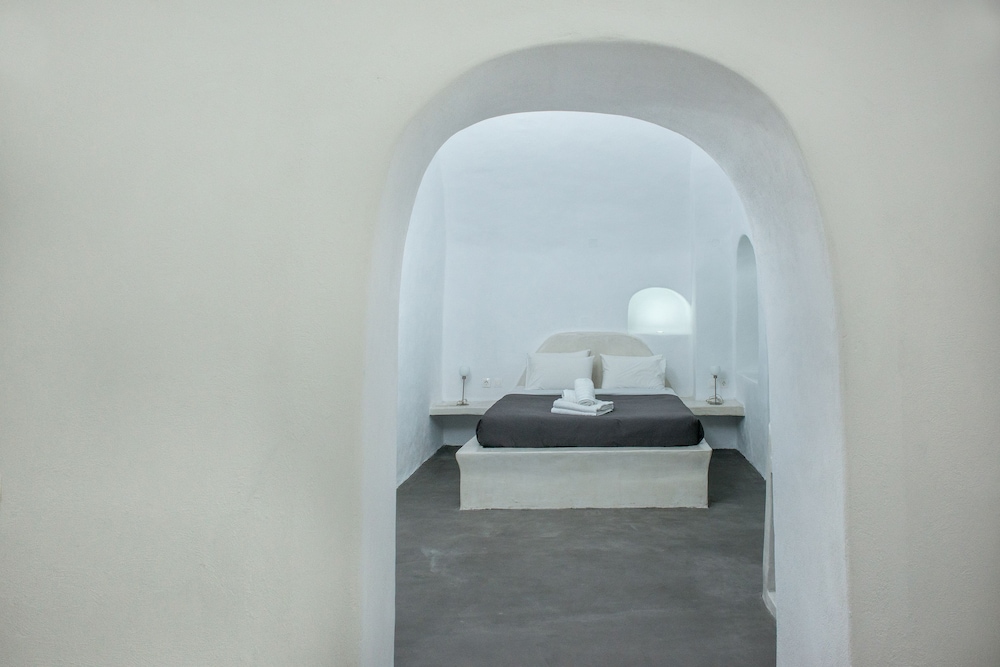 Traditional Double Room (Without View) - Photo 1