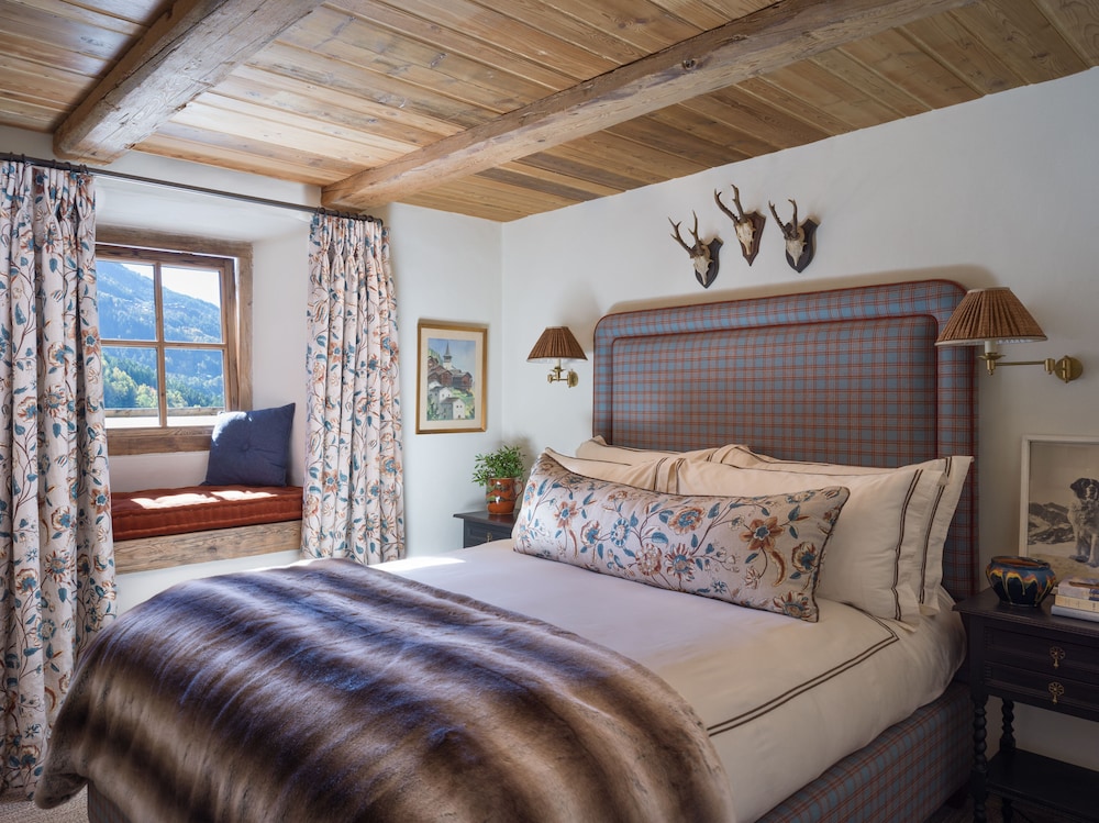 Superior Room, 1 Queen Bed photo 1