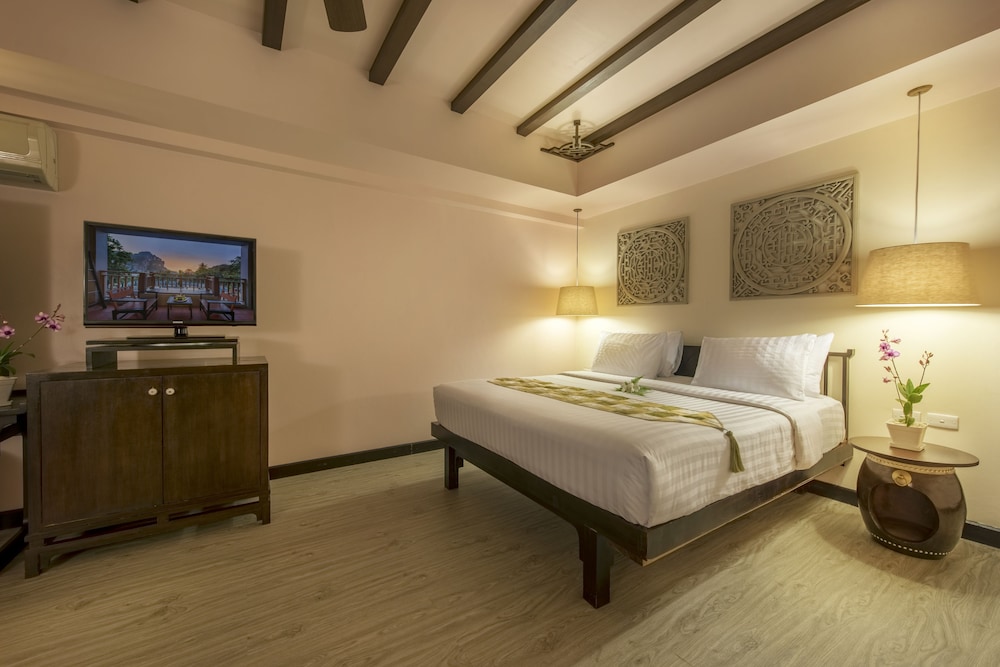 Deluxe Room - Photo 7