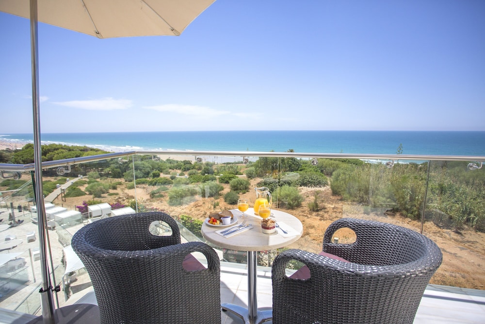 Double Room, Balcony, Sea View photo 2