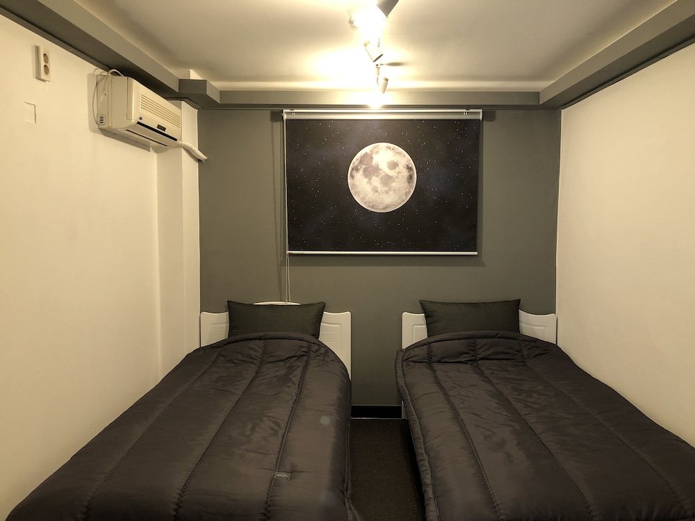Deluxe Twin Room - Photo 6