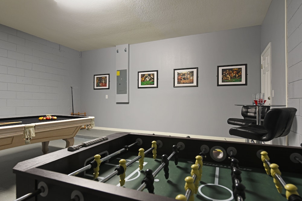 Room, 2 Queen Beds, Accessible, Bathtub - Photo 2