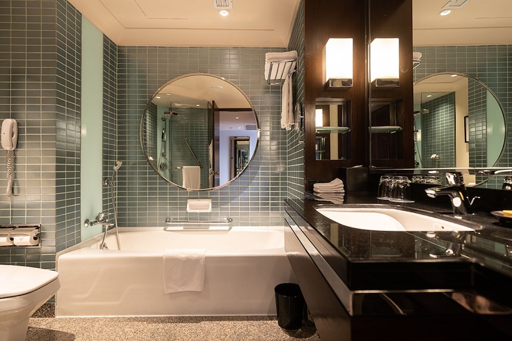 Premium Room, 2 Double Beds, City View thumbnail 6