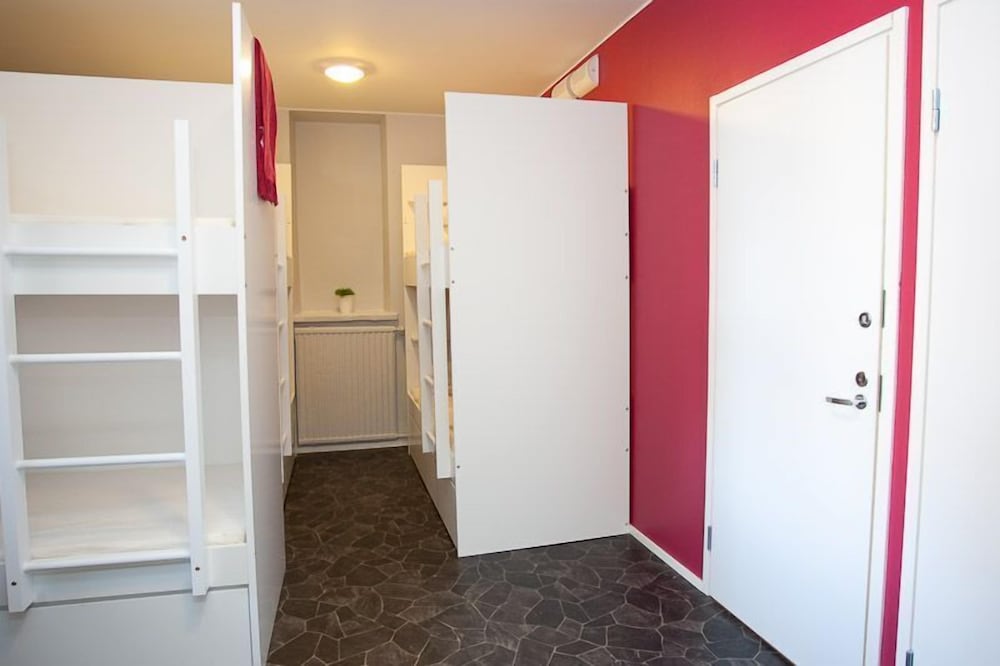 Shared Dormitory, Mixed Dorm (10 Beds) photo 3