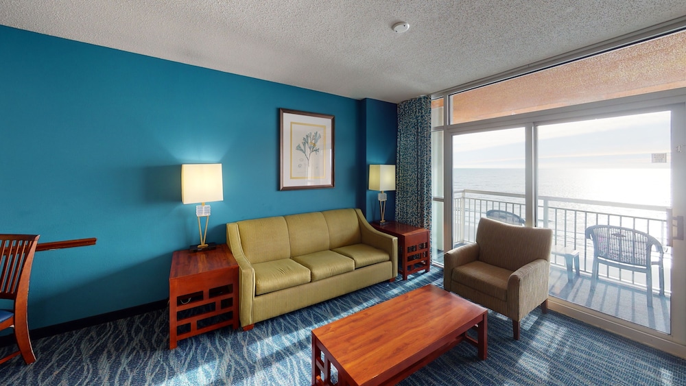 Suite, Oceanfront - Photo 8