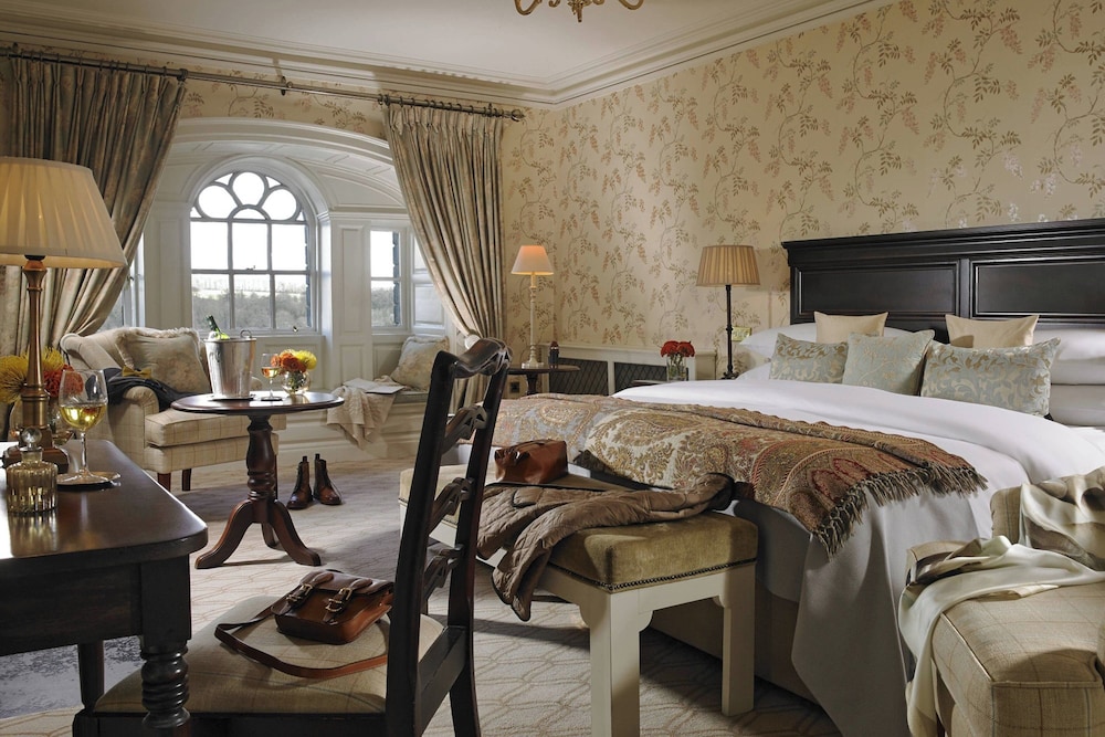 Premium House, 1 King Bed, Non Smoking, River View photo 2