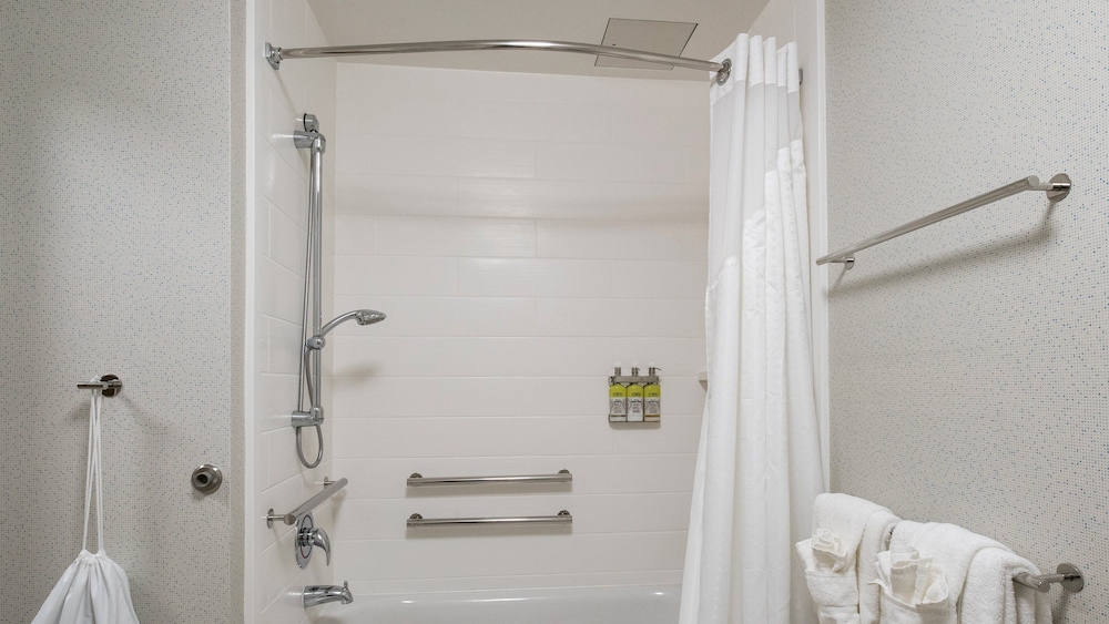 Standard Room, 2 Queen Beds, Accessible (Mobility)