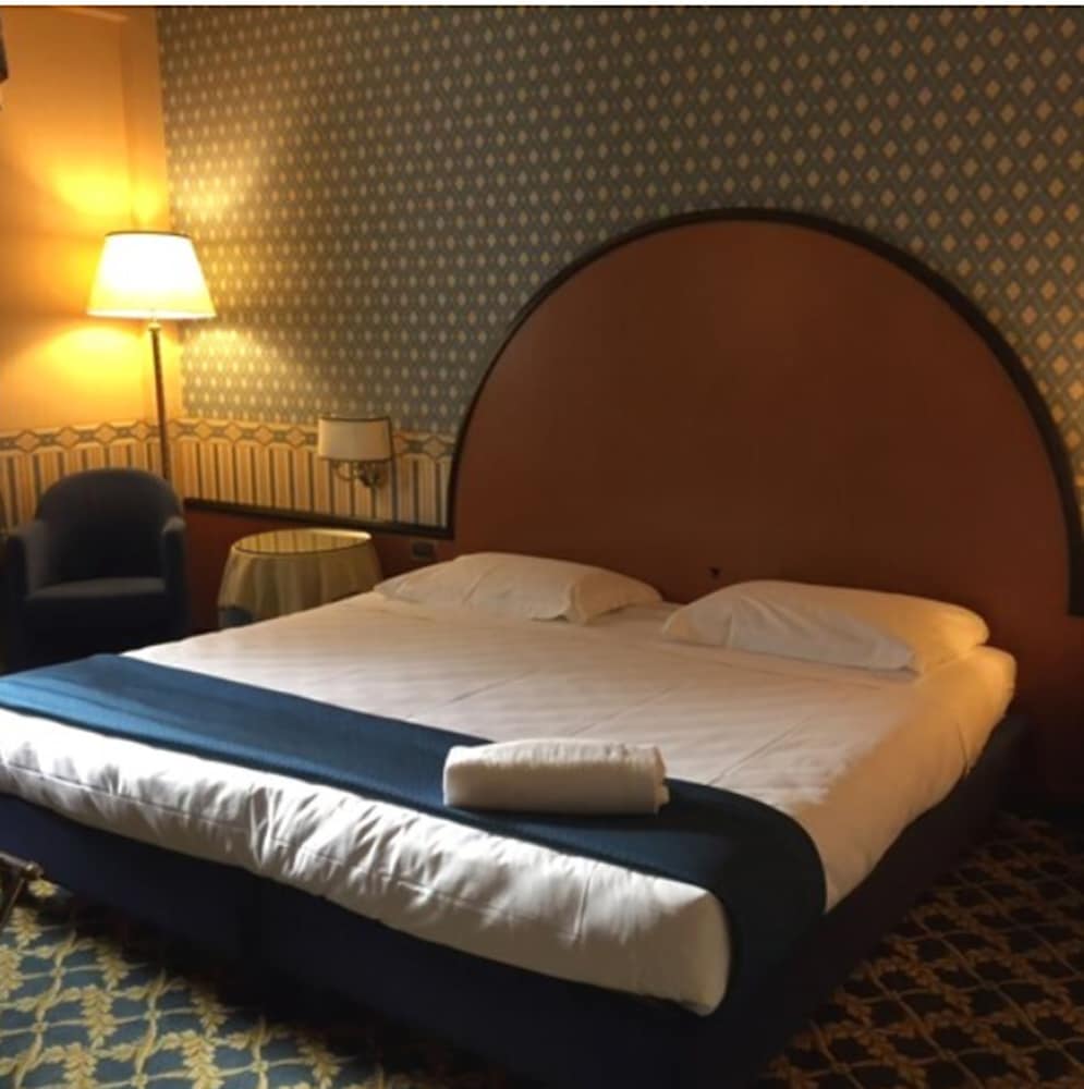 Double or Twin Room photo 3