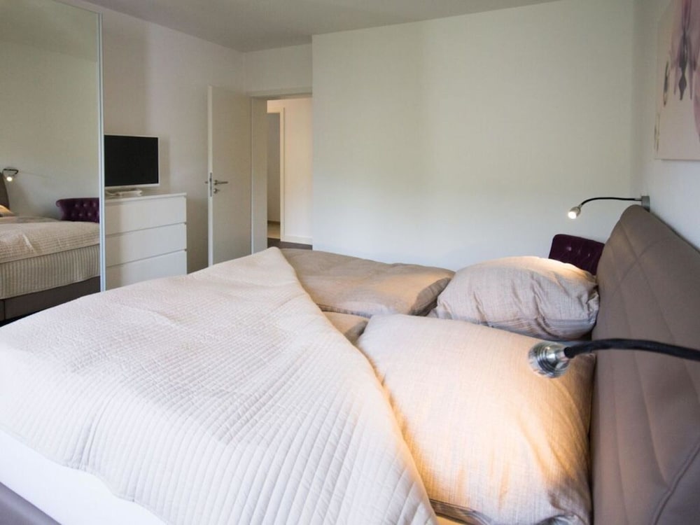 Apartment photo 2