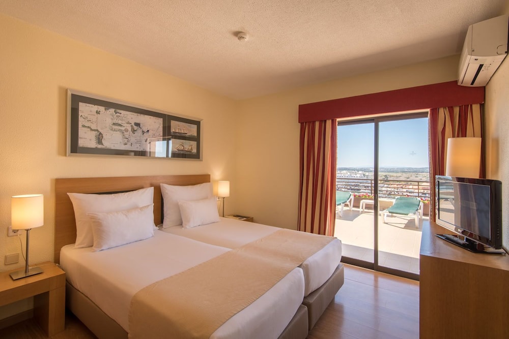 Senior Suite (4 Adults + 2 Children) - Photo 4