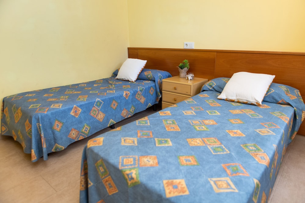 One Bedroom Apartment (up to 4 people)