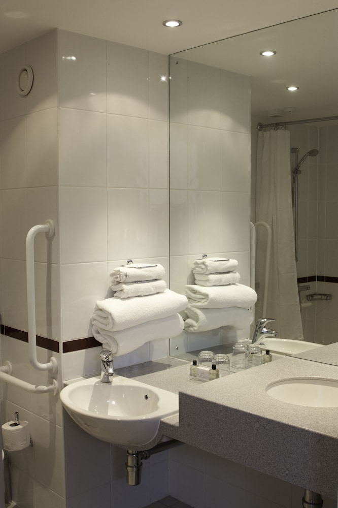 Room, Multiple Beds, Accessible photo 1