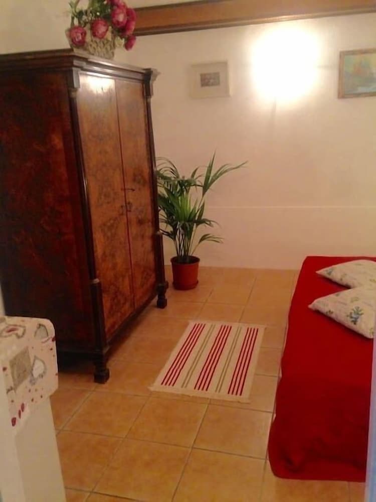 Traditional Apartment, Garden View photo 3