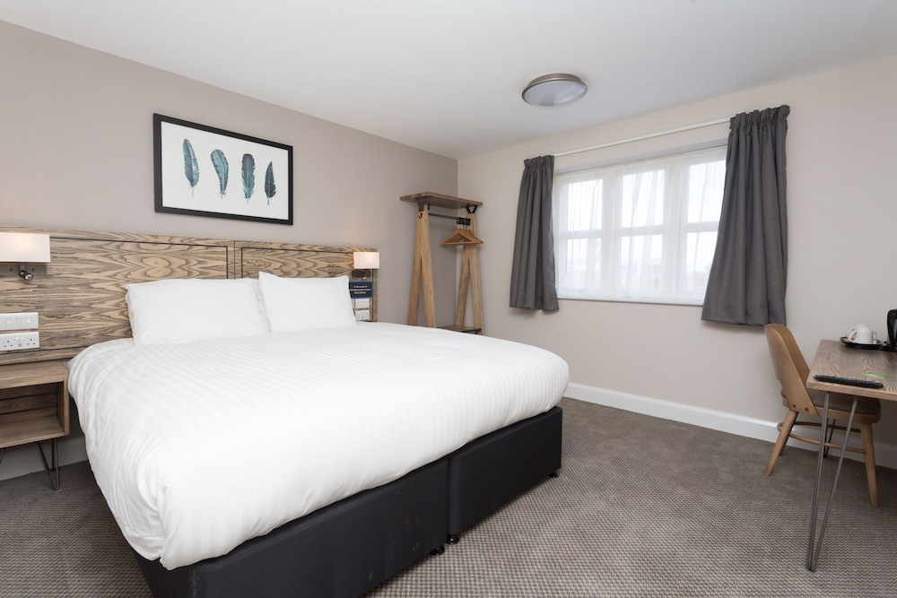 Double or Twin Room, Accessible - Photo 1