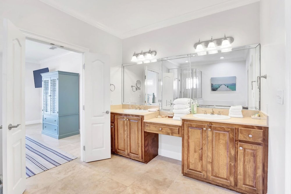 Dear Time Beach House- Elevator Sleeps 10 Pool, Photo 17