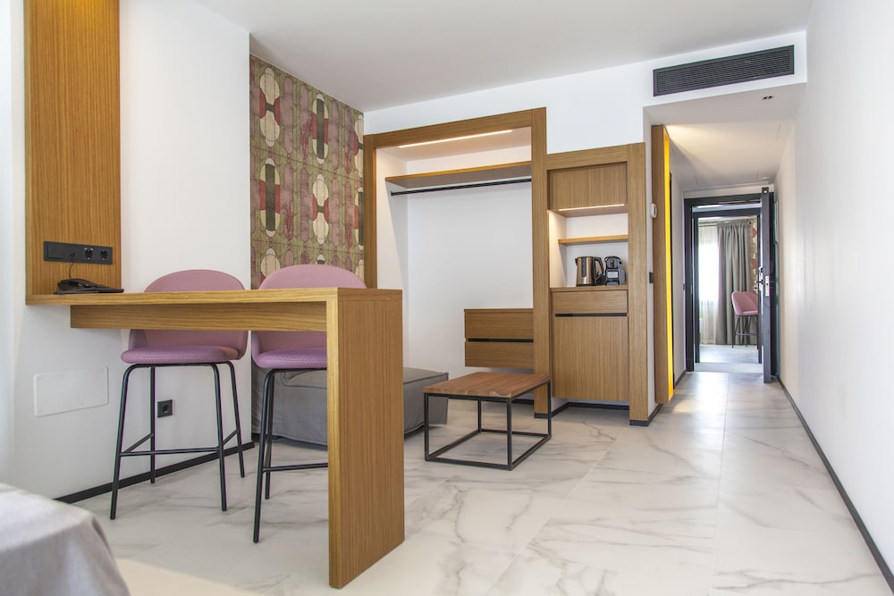 Monkey Suite photo 2