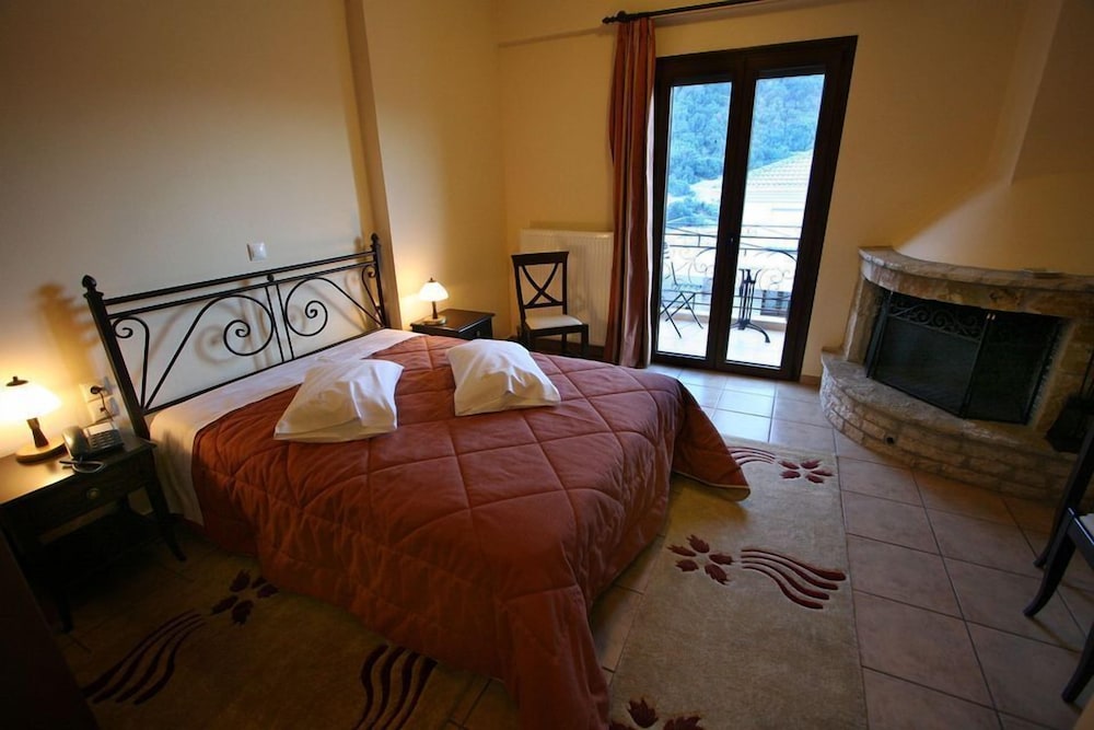 Double Room, Fireplace photo 2
