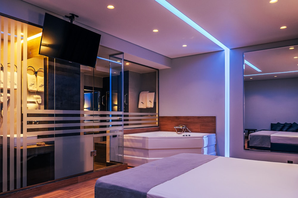 Executive Studio Suite, Balcony photo 2