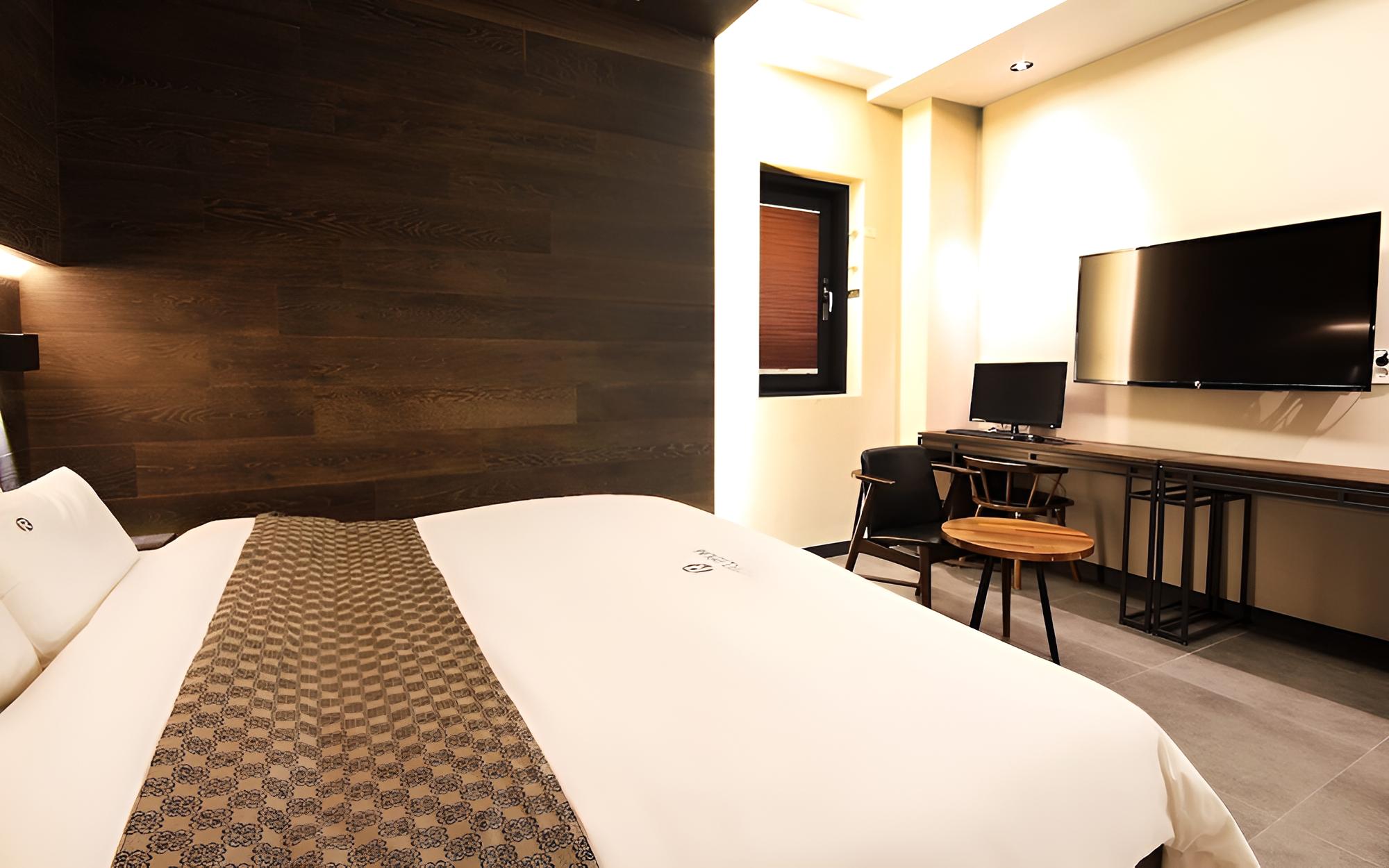 Room (Special (65-inch smart TV free Netfli) - Photo 5
