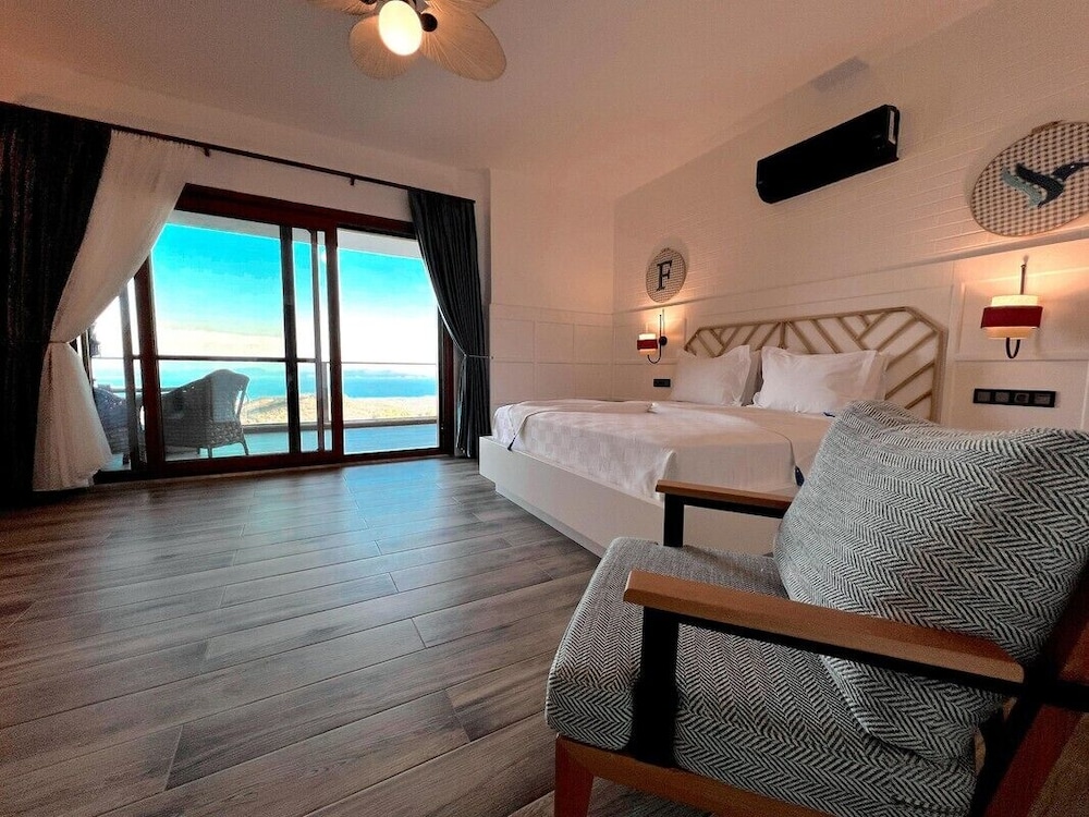 Suite Room With Sea View