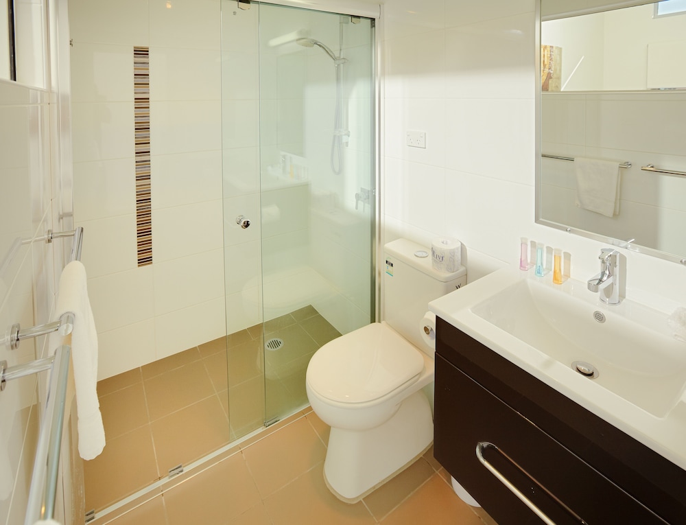 Executive Apartment, 3 Bedrooms, Kitchen, City View photo 2