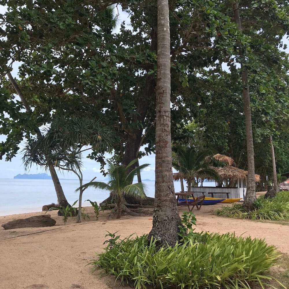 Family Quadruple Room, 2 Queen Beds, Air conditioning, Sea View photo 2