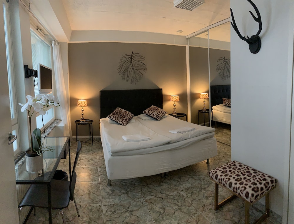 Standard Double or Twin Room photo 1