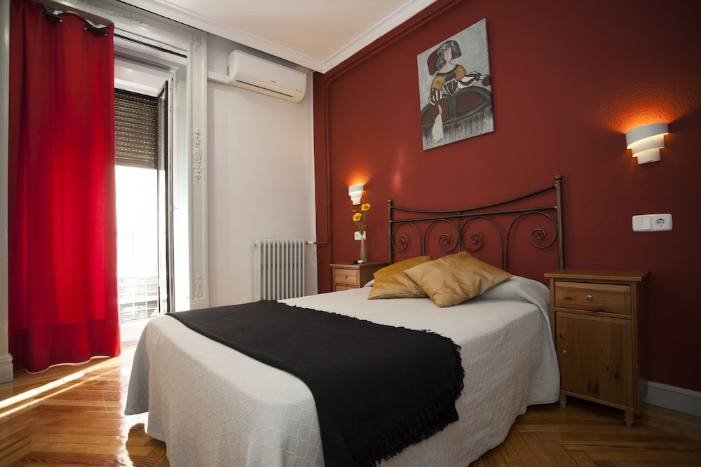 Standard Double or Twin Room, City View photo 2
