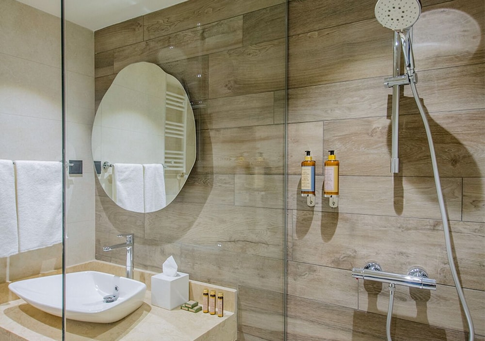 Double Room - Photo 2