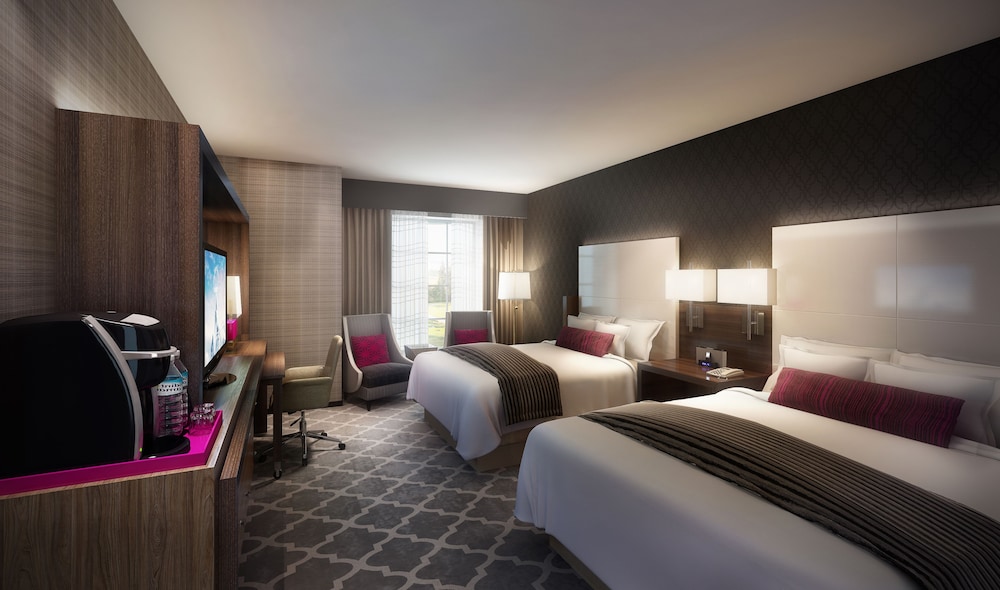 Deluxe Double Queen Room photo 2