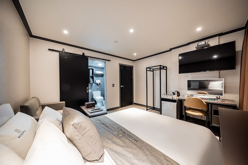 Standard Room - Photo 11