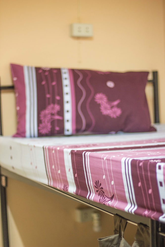 Mixed Dormitory with AC photo 3