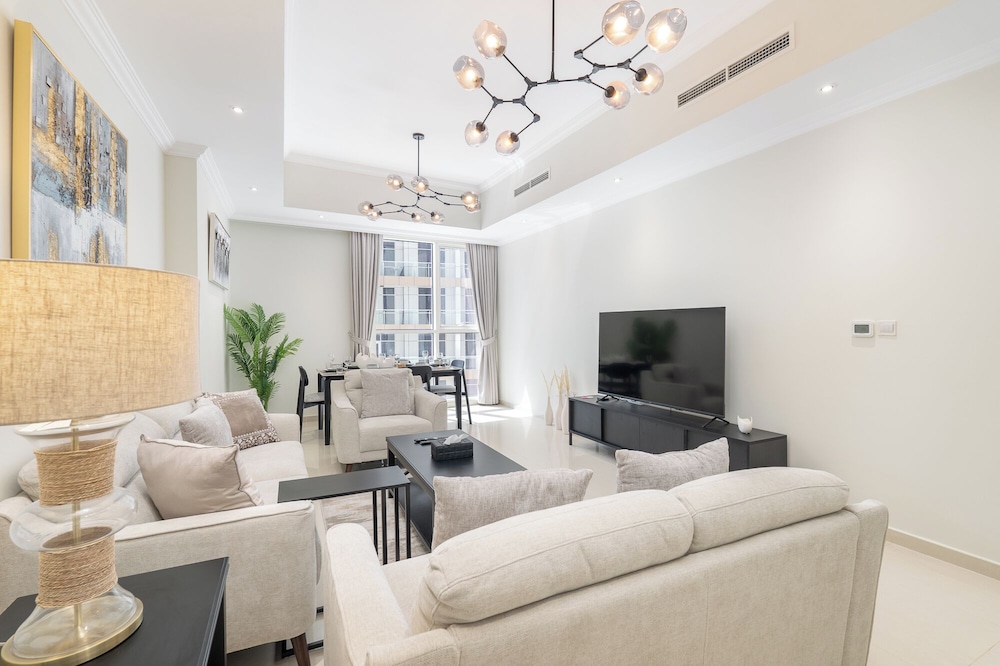 Premier Apartment, Balcony, City View